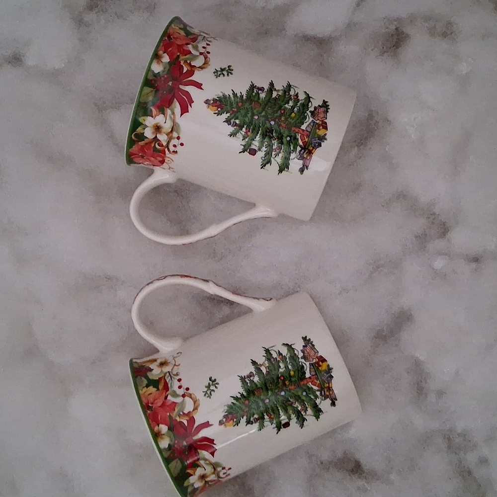 SPODE Replacement or Addition 2018 Annual Collection  Christmas Tree Mugs (2)